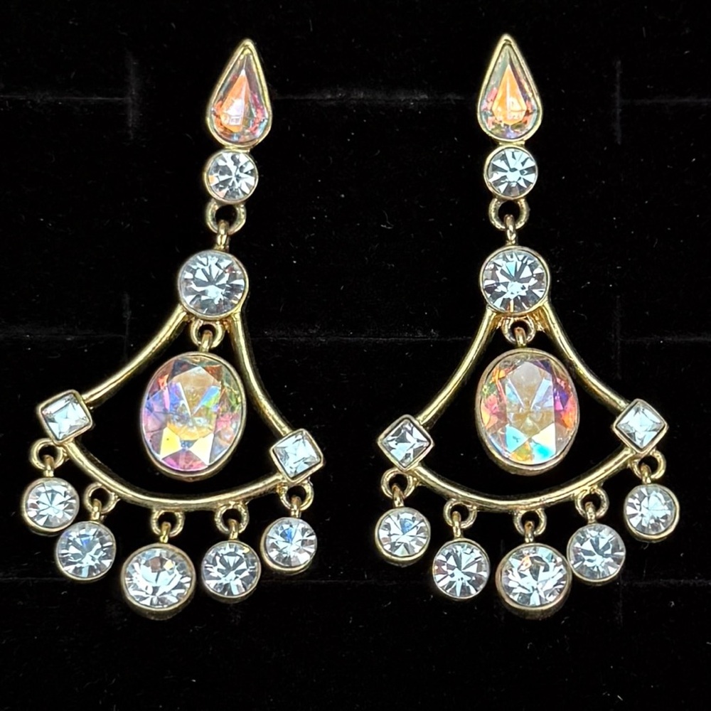 Vintage Givenchy aged goldtone / brasstone bling pierced earrings - Picture 8 of 9